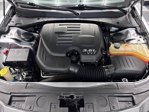 Used 2013 Chrysler 300 S RWD image 31