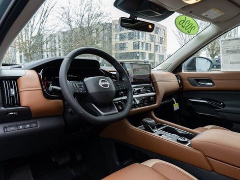 New 2026 Nissan Pathfinder Platinum image 25