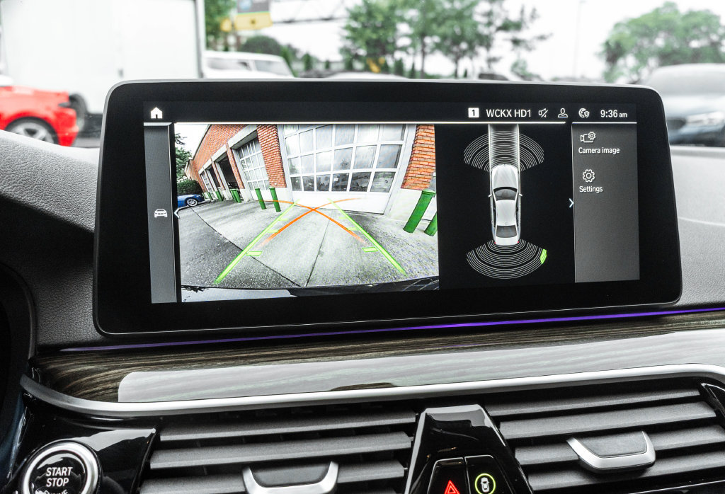 Used 2023 BMW 530e RWD image 10