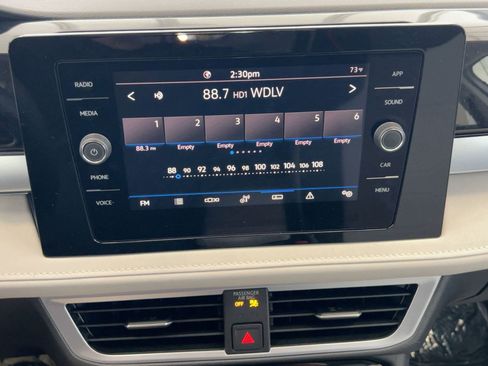 New 2026 Volkswagen Taos SE image 34