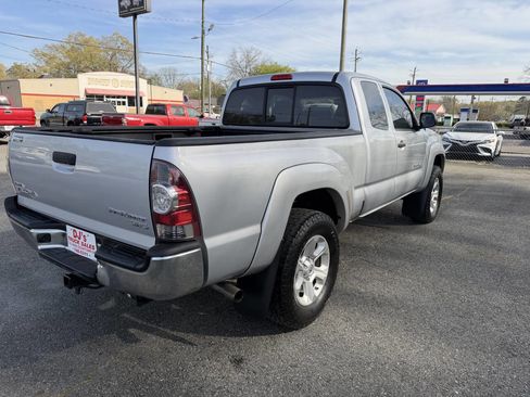Used 2012 Toyota Tacoma PreRunner w/ SR5 Pkg image 4