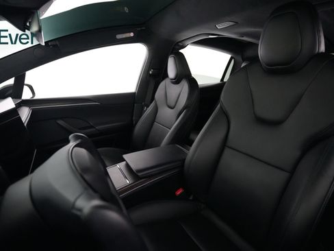 Used 2023 Tesla Model X AWD/4WD image 4