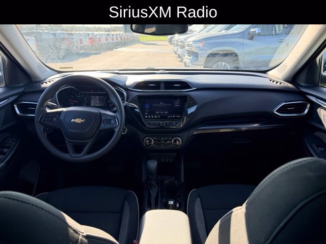 Used 2022 Chevrolet TrailBlazer LT w/ Convenience Package FWD image 7
