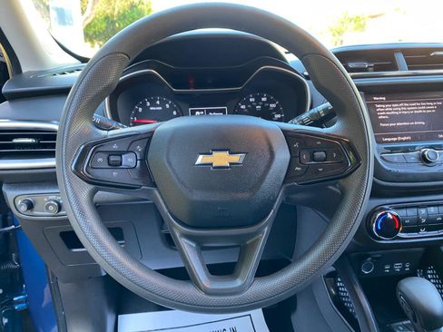 Used 2021 Chevrolet TrailBlazer LS image 59