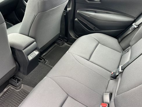Used 2023 Toyota Corolla LE FWD image 9