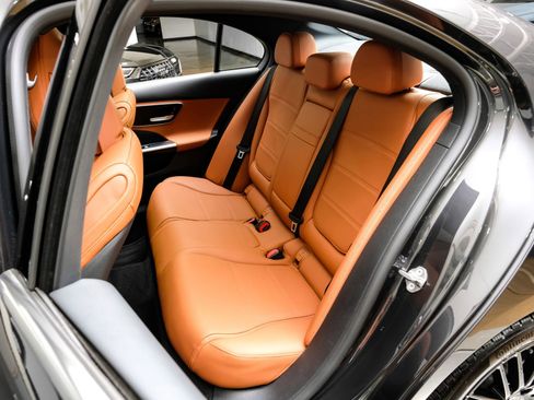 Used 2023 Mercedes-Benz C 300 4MATIC Sedan image 38