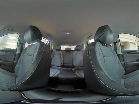 Used 2026 Volkswagen Tiguan SE FWD image 44