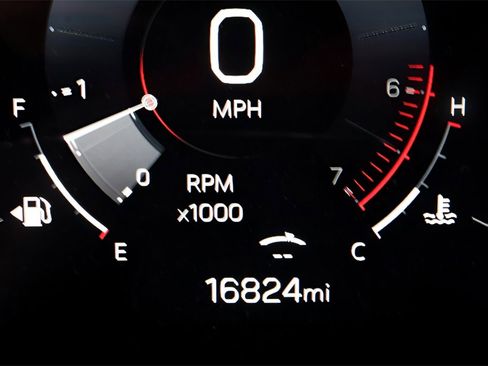 Used 2025 GMC Yukon XL Denali w/ Sun & Power Step Package image 14