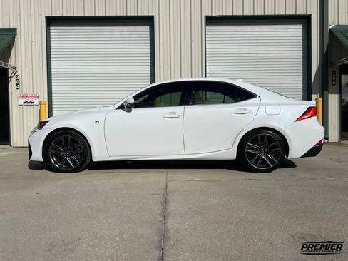 Used 2018 Lexus IS 300 image 5