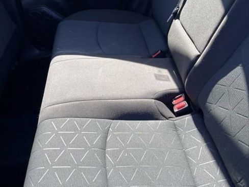 Used 2023 Toyota RAV4 XLE AWD/4WD image 10