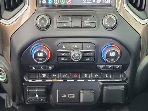 Used 2023 Chevrolet Silverado 2500 High Country w/ Z71 Off-Road Package image 21