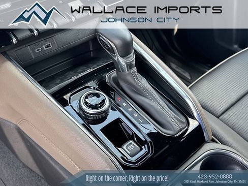 Used 2026 GMC Canyon Denali AWD/4WD image 17