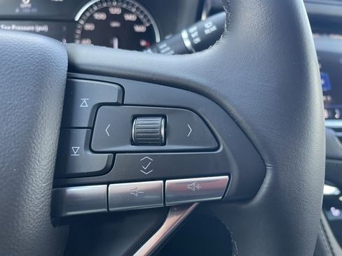 Certified 2025 Cadillac XT6 Luxury image 15