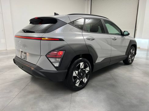 Used 2025 Hyundai Kona SEL FWD image 9