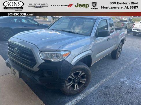 Used 2018 Toyota Tacoma SR RWD image 1