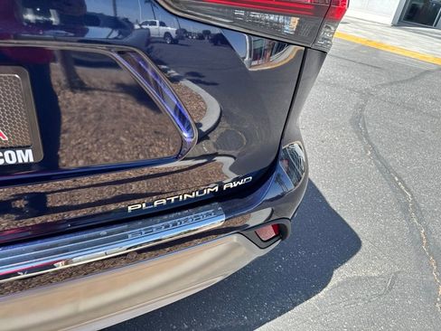 New 2026 Toyota Highlander Platinum AWD/4WD image 6