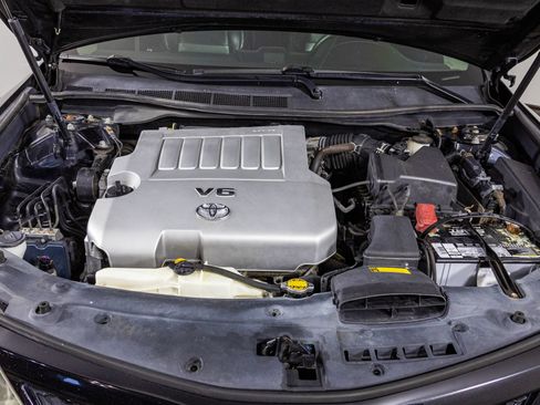Used 2012 Toyota Camry SE w/ Leather Pkg FWD image 50