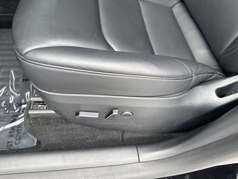 Used 2023 Tesla Model Y Performance AWD/4WD image 41