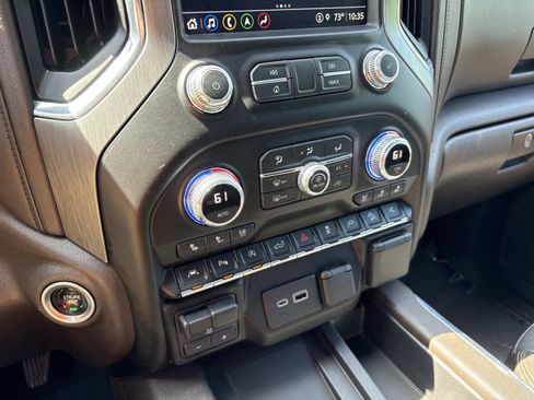 Certified 2021 GMC Sierra 1500 Denali w/ Denali Ultimate Package AWD/4WD image 24