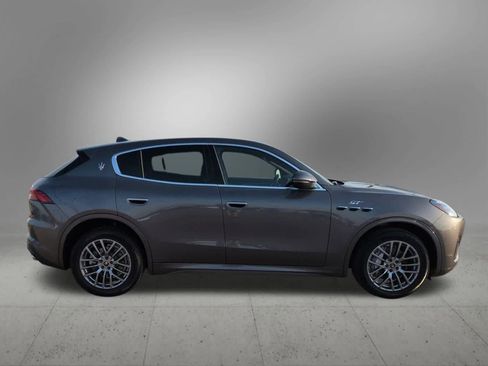Used 2024 Maserati Grecale GT image 7