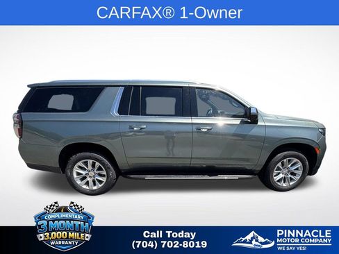 Used 2024 Chevrolet Suburban Premier AWD/4WD image 3