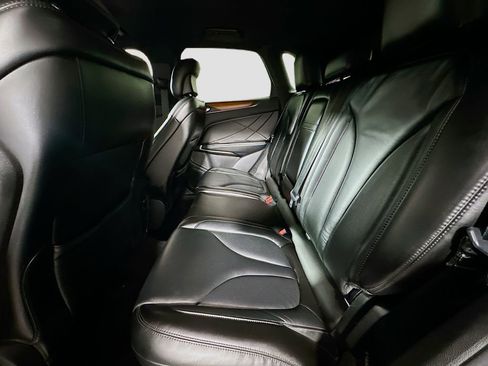 Used 2017 Lincoln MKC Select w/ Select Plus Package image 25