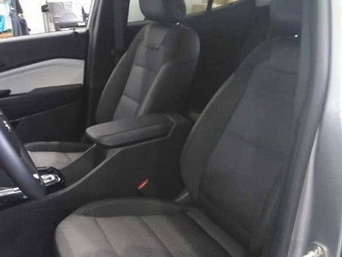 Used 2025 Chevrolet Trax LT w/ Driver Confidence Package FWD image 12