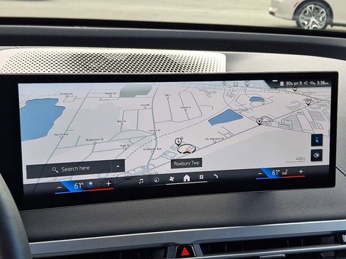 Used 2025 BMW iX xDrive50 w/ Premium Package image 17