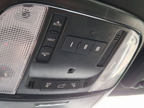 Used 2024 Dodge Durango GT image 28