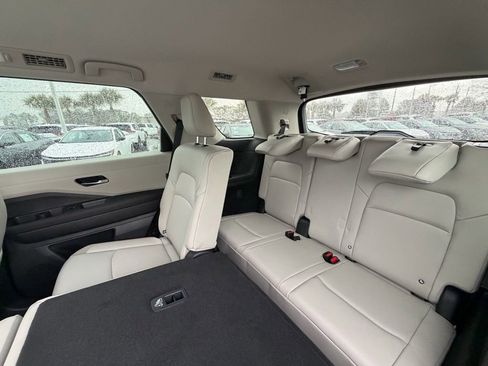 New 2026 Nissan Pathfinder SL image 24