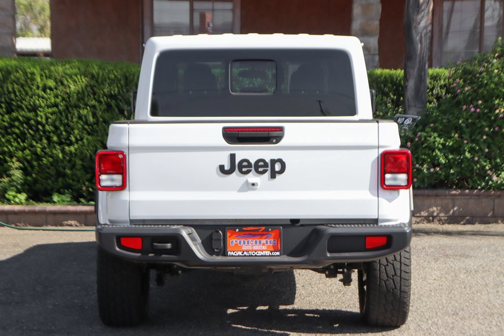 Used 2025 Jeep Gladiator Sport AWD/4WD image 7