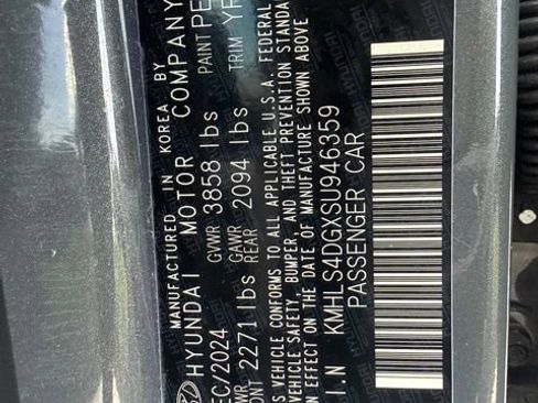 Used 2025 Hyundai Elantra SEL FWD image 13