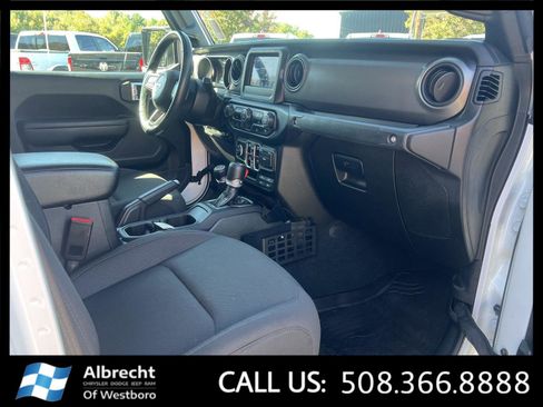 Used 2022 Jeep Gladiator Willys image 20