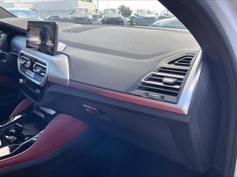 Used 2024 BMW X4 xDrive30i w/ Premium Package image 19
