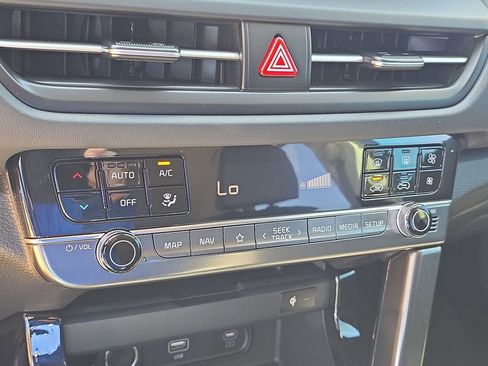 New 2026 Kia Seltos EX image 24
