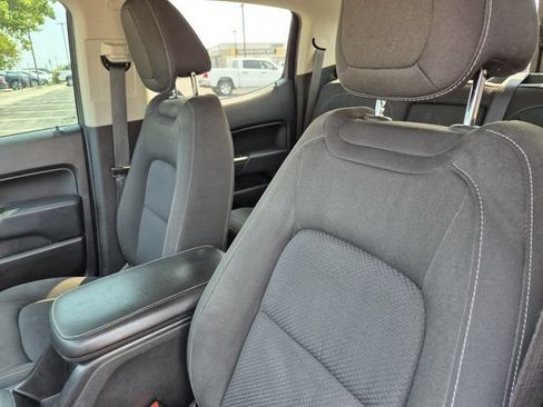 Used 2021 Chevrolet Colorado LT w/ Safety Package RWD image 18