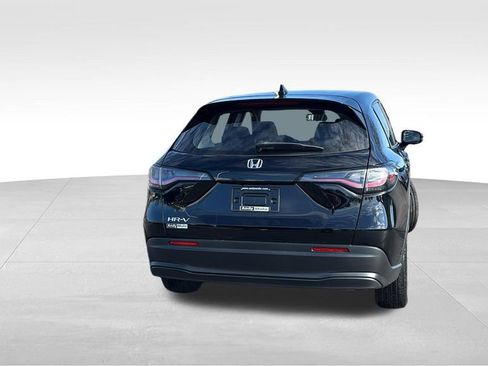 Used 2023 Honda HR-V LX image 6