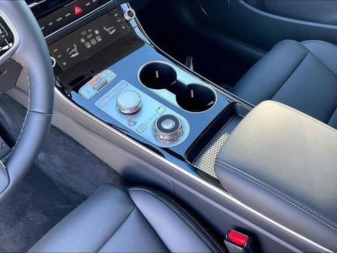 New 2026 Genesis GV70 2.5T image 8