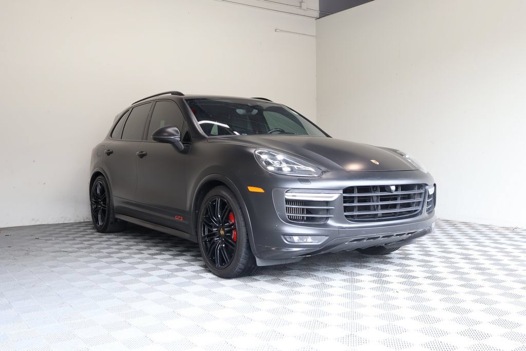 Used 2017 Porsche Cayenne GTS AWD/4WD image 6
