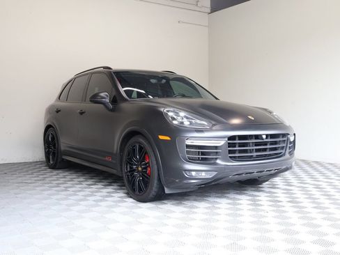Used 2017 Porsche Cayenne GTS AWD/4WD image 6