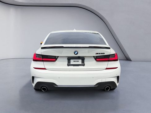 Used 2019 BMW 330i Sedan w/ M Sport Package RWD image 4