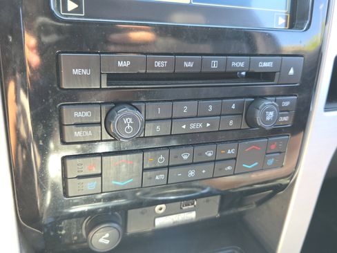 Used 2012 Ford F150 Platinum image 28