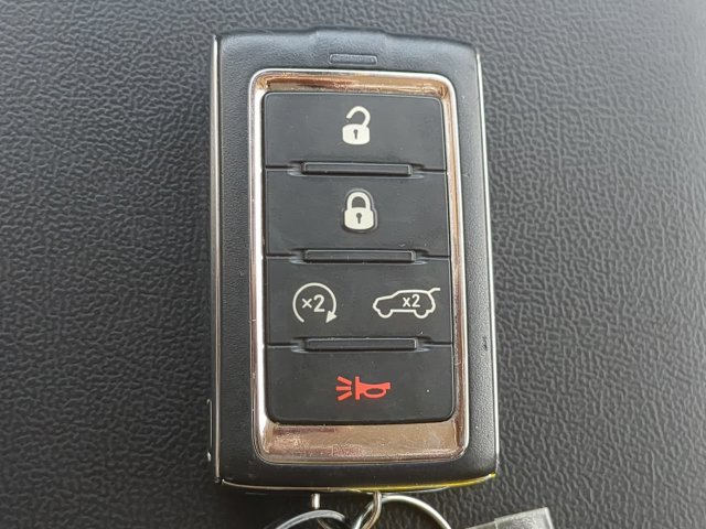 Used 2022 Jeep Grand Cherokee L Limited AWD/4WD image 29