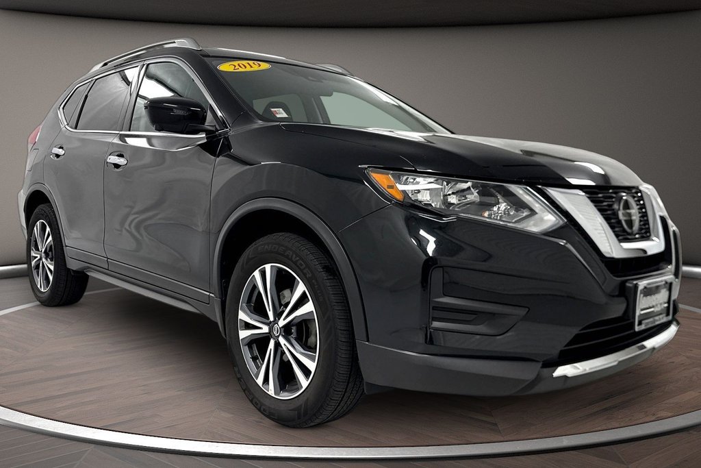 Used 2019 Nissan Rogue SV w/ Premium Package AWD/4WD image 1