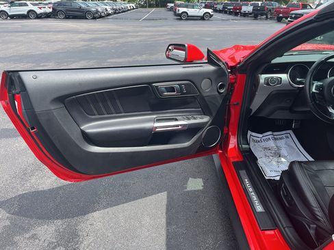 Used 2020 Ford Mustang Premium RWD image 12
