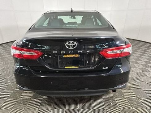 Used 2019 Toyota Camry LE FWD image 3