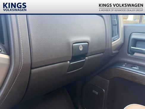 Used 2018 GMC Sierra 2500 Denali w/ Duramax Plus Package AWD/4WD image 33