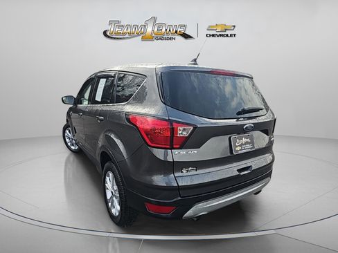 Used 2019 Ford Escape SE image 4