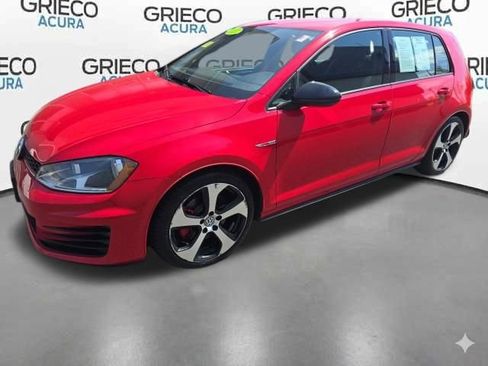 Used 2017 Volkswagen Golf 4-Door FWD image 3