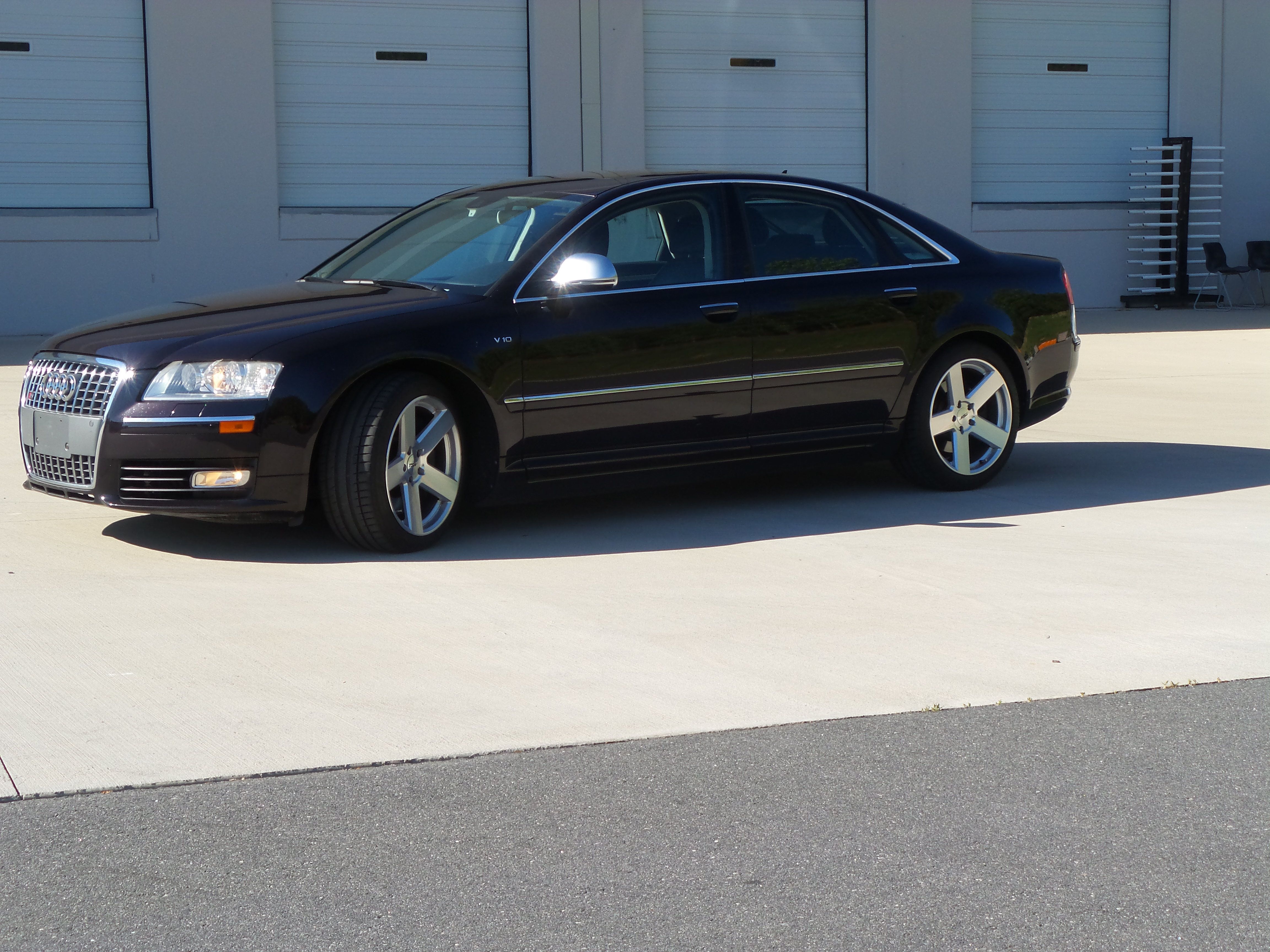 Used 2009 Audi S8 AWD/4WD image 4